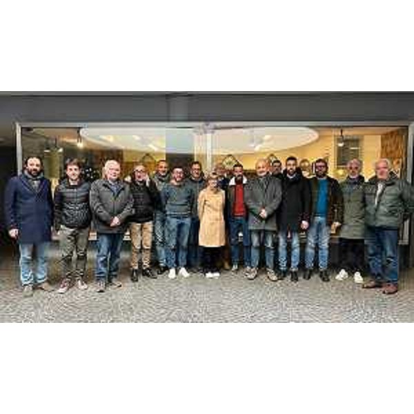 L'assessore Barbara Zilli con i sindaci dei Comuni della Carnia - L'assessore Barbara Zilli con i sindaci dei Comuni della Carnia