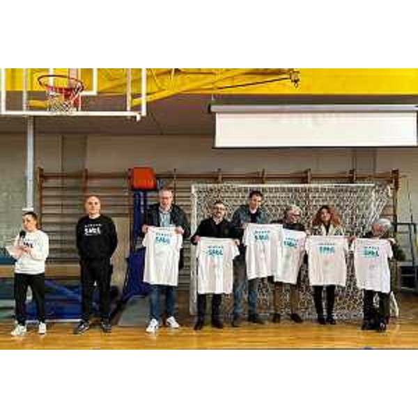 Giusy Mondani, Paolo Lucidi, il preidente Mauro Bordin, Fabrizio Pitton, Alan Truccolo, Eddi Pertoldi, Debora Furlan e Maria Cristina Monti - Giusy Mondani, Paolo Lucidi, il preidente Mauro Bordin, Fabrizio Pitton, Alan Truccolo, Eddi Pertoldi, Debora Furlan e Maria Cristina Monti