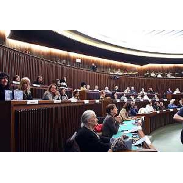L'evento ha visto la premiazione di 27 donne straordinarie del Fvg, segnalate da associazioni ed enti locali - L'evento ha visto la premiazione di 27 donne straordinarie del Fvg, segnalate da associazioni ed enti locali 