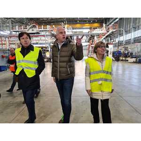 L'assessore alle Attività produttive Bini e l'assessore alle Finanze Zilli in visita allo stabilimento di San Giorgio di Nogaro della Vcp con il legale rappresentante Andrea Gallo - L'assessore alle Attività produttive Bini e l'assessore alle Finanze Zilli in visita allo stabilimento di San Giorgio di Nogaro della Vcp con il legale rappresentante Andrea Gallo