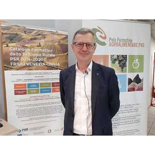 L'assessore regionale alle Risorse agroalimentari, forestali e ittiche Stefano Zannier a Codroipo all'inaugurazione dei nuovi laboratori del Centro per l'educazione e la formazione agricola permanente. - L'assessore regionale alle Risorse agroalimentari, forestali e ittiche Stefano Zannier a Codroipo all'inaugurazione dei nuovi laboratori del Centro per l'educazione e la formazione agricola permanente. 