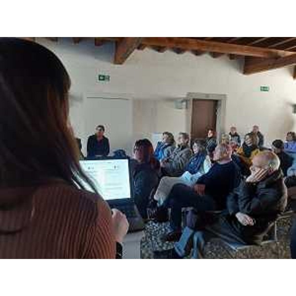 La sala dove si è tenuto il convegno sui Tmsna, a Romans d'Isonzo - La sala dove si è tenuto il convegno sui Tmsna, a Romans d'Isonzo