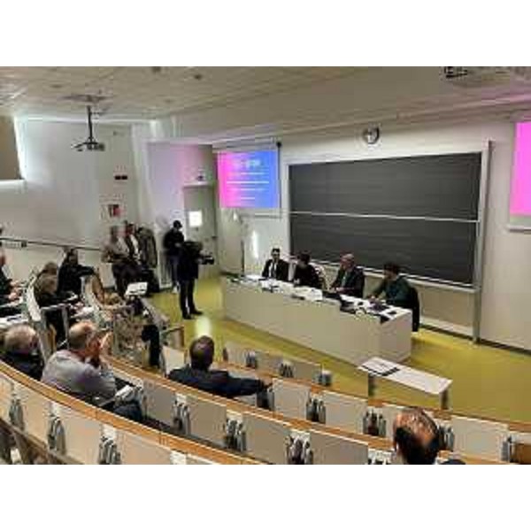 Momenti della presentazione dei due nuovi laboratori di fisica quantistica all'Università di Trieste - Momenti della presentazione dei due nuovi laboratori di fisica quantistica all'Università di Trieste