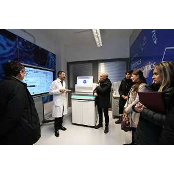 I consiglieri in visita al laboratorio di genomica - I consiglieri in visita al laboratorio di genomica