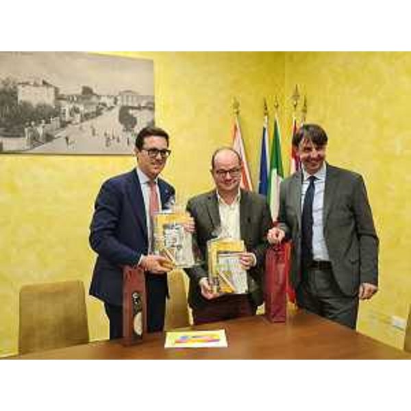 Il vicegovernatore Anzil (al centro) in un momento dell'incontro con l'Amministrazione comunale di Ronchi dei Legionari - Il vicegovernatore Anzil (al centro) in un momento dell'incontro con l'Amministrazione comunale di Ronchi dei Legionari