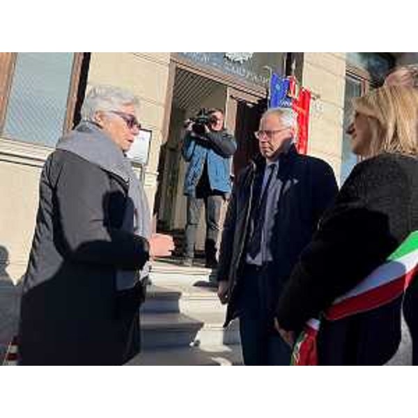 Un altro momento della cerimonia: il presidente Bordin è al centro nella foto - Un altro momento della cerimonia: il presidente Bordin è al centro nella foto