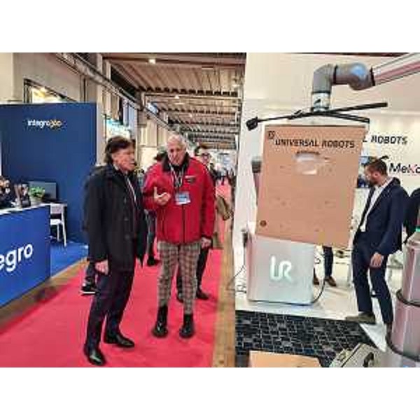 L'assessore Sergio Emidio Bini visita SamuExpo in Fiera a Pordenone con il presidente di Pn Fiere Renato Pujatti. - L'assessore Sergio Emidio Bini visita SamuExpo in Fiera a Pordenone con il presidente di Pn Fiere Renato Pujatti.
