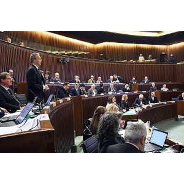 L'Aula durante la discuzzione delle mozioni - L'Aula durante la discuzzione delle mozioni