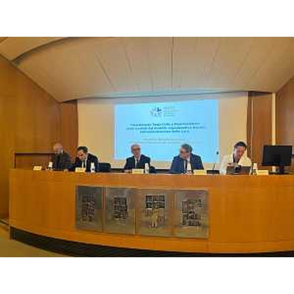 L'assessore regionale alla Salute Riccardo Riccardi alla presentazione dei primi risultati del modello organizzativo basato sull'umanizzazione delle cure del Dipartimento Testa Collo e Neuroscienze, all'ospedale Santa Maria della Misericordia di Udine. - L'assessore regionale alla Salute Riccardo Riccardi alla presentazione dei primi risultati del modello organizzativo basato sull'umanizzazione delle cure del Dipartimento Testa Collo e Neuroscienze, all'ospedale Santa Maria della Misericordia di Udine.