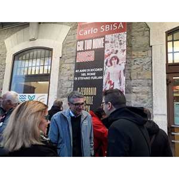 L'assessore Pierpaolo Roberti all'ingresso del Magazzino 26. - L'assessore Pierpaolo Roberti all'ingresso del Magazzino 26.