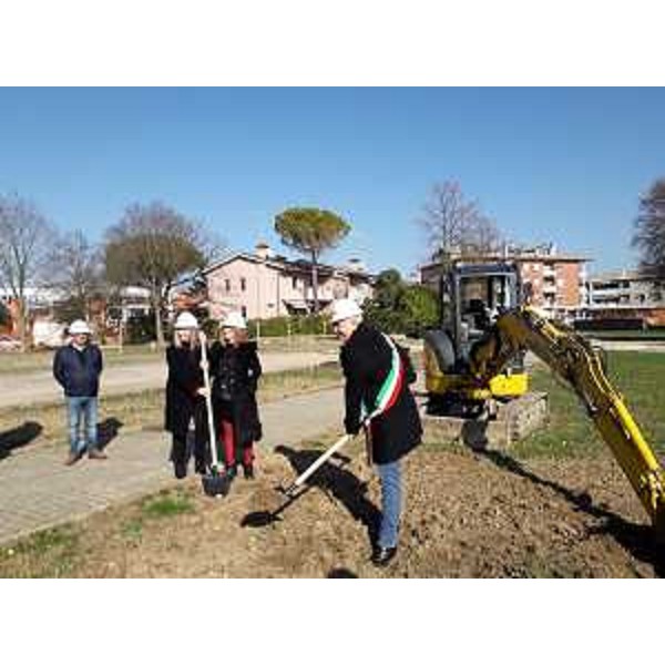 Un altro momento della cerimonia. - Un altro momento della cerimonia.