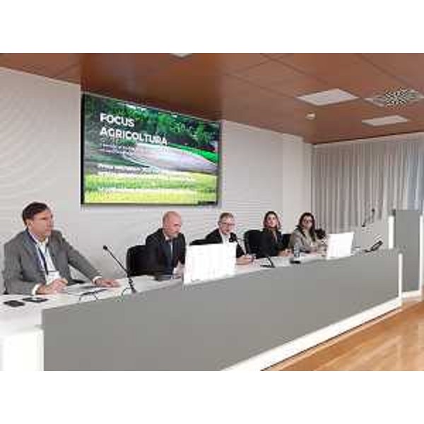 L'assessore regionale alle Risorse agroalimentari, forestali e ittiche, Stefano Zannier, (al centro) alla presentazione del rapporto "Focus Agricoltura FVG 2023" elaborato dall'Ersa - L'assessore regionale alle Risorse agroalimentari, forestali e ittiche, Stefano Zannier, (al centro) alla presentazione del rapporto "Focus Agricoltura FVG 2023" elaborato dall'Ersa