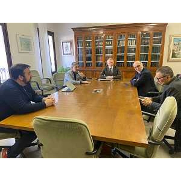 Un momento dell'incontro svoltosi a Maniago per analizzare alcune tematiche riguardanti la sanità locale, alla presenza dell'assesore regionale Riccardo Riccardi - Un momento dell'incontro svoltosi a Maniago per analizzare alcune tematiche riguardanti la sanità locale, alla presenza dell'assesore regionale Riccardo Riccardi