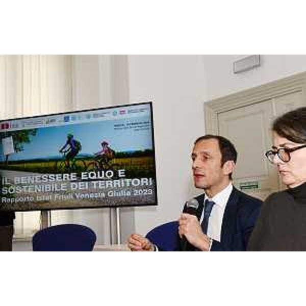Il governatore del Friuli Venezia Giulia Massimiliano Fedriga alla presentazione del Report Best - Il governatore del Friuli Venezia Giulia Massimiliano Fedriga alla presentazione del Report Best