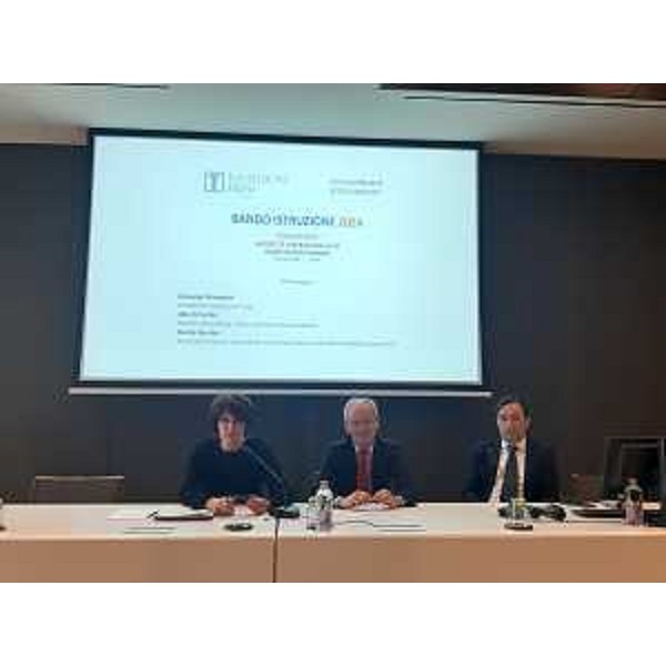 Lassessore regionale allIstruzione e formazione Alessia Rosolen alla presentazione del Bando Istruzione 2024 della Fondazione Friuli - Lassessore regionale allIstruzione e formazione Alessia Rosolen alla presentazione del Bando Istruzione 2024 della Fondazione Friuli 