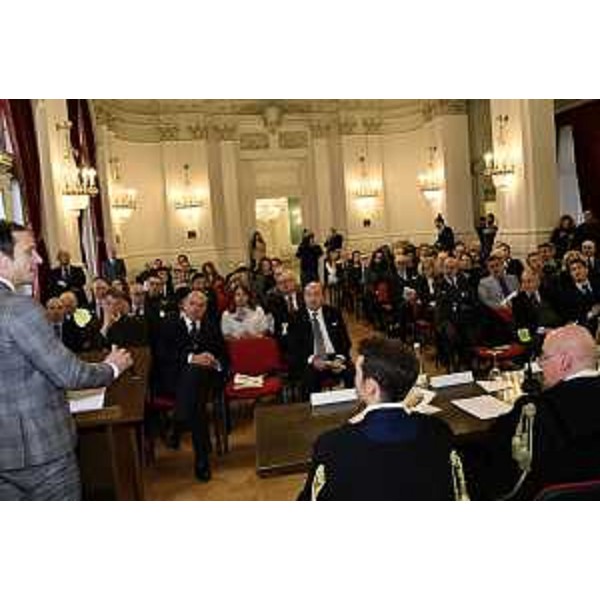 Un altro momento della cerimonia. - Un altro momento della cerimonia.