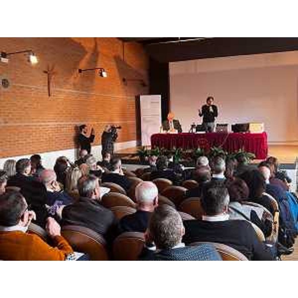 L'assessore Bini interviene all'assemblea di Confcooperative a Palmanova - L'assessore Bini interviene all'assemblea di Confcooperative a Palmanova