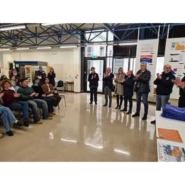 L'incontro al Liceo artistico "Galvani" di Cordenons per la presentazione del calendario 2024 della Protezione civile regionale. - L'incontro al Liceo artistico "Galvani" di Cordenons per la presentazione del calendario 2024 della Protezione civile regionale.