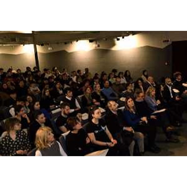 Folto pubblico al Miela di Trieste per l'evento organizzato dalla Regione Friuli Venezia Giulia. - Folto pubblico al Miela di Trieste per l'evento organizzato dalla Regione Friuli Venezia Giulia. 