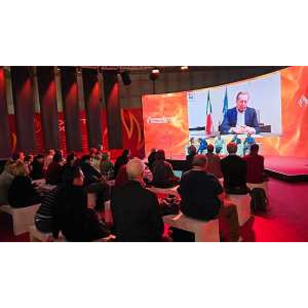 L'assessore regionale all'Ambiente ed energia Fabio Scoccimarro durante il suo intervento in videomessaggio al convegno "Sottoprodotti, verde urbano e fuori foresta" - L'assessore regionale all'Ambiente ed energia Fabio Scoccimarro durante il suo intervento in videomessaggio al convegno "Sottoprodotti, verde urbano e fuori foresta"