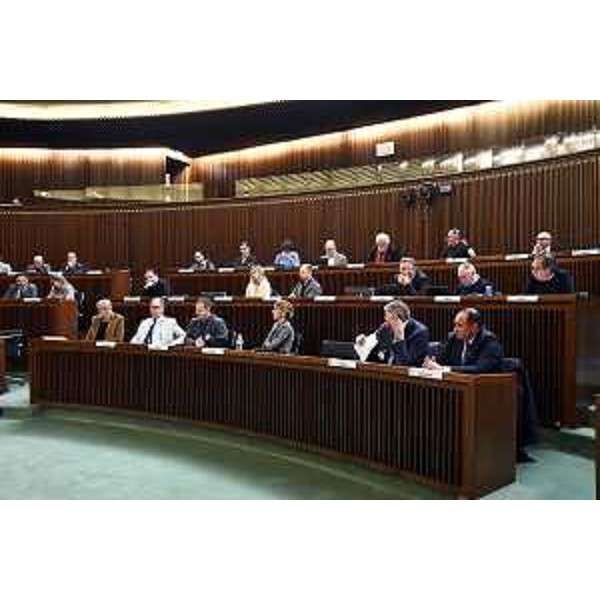 Un momento della seduta della IV Commissione - Un momento della seduta della IV Commissione