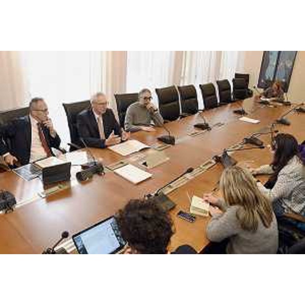 Ancora un momento della presentazione del convegno "L'intelligenza artificiale - le sfide alla politica e alla Pa" del 7 marzo prossimo - Ancora un momento della presentazione del convegno "L'intelligenza artificiale - le sfide alla politica e alla Pa" del 7 marzo prossimo