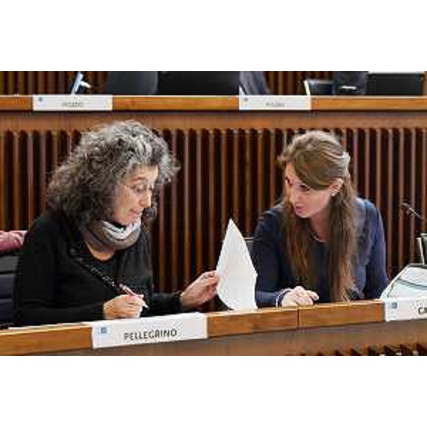 Da sinistra Serena Pellegrino (Avs) e Rosaria Capozzi (M5S) - Da sinistra Serena Pellegrino (Avs) e Rosaria Capozzi (M5S)