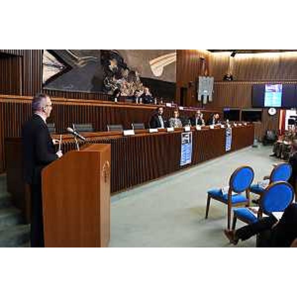 Il vicepresidente del Cr Fvg, Francesco Russo, durante il suo intervento - Il vicepresidente del Cr Fvg, Francesco Russo, durante il suo intervento