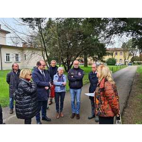 Il vicegovernatore Mario Anzil e l'assessore Riccardo Riccardi al sopralluogo al Parco Basaglia di Gorizia - Il vicegovernatore Mario Anzil e l'assessore Riccardo Riccardi al sopralluogo al Parco Basaglia di Gorizia