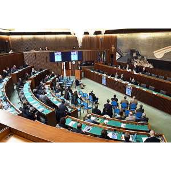I lavori del seminario sull'Ia svoltosi nell'aula del Consiglio regionale - I lavori del seminario sull'Ia svoltosi nell'aula del Consiglio regionale