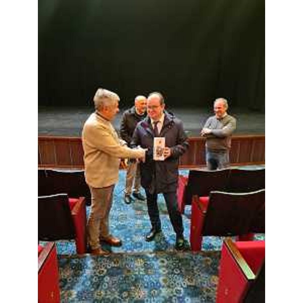 Il vicepresidente con delega alla Cultura Mario Anzil in visita al Kulturni Dom di Gorizia - Il vicepresidente con delega alla Cultura Mario Anzil in visita al Kulturni Dom di Gorizia