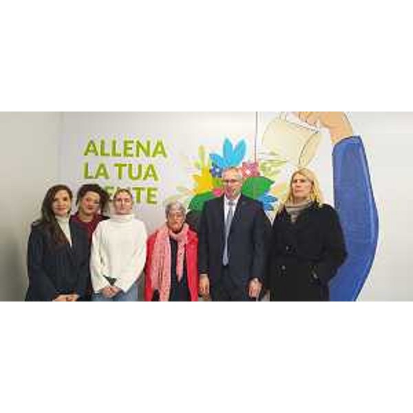 Il presidente Mauro Bordin con lo staff dell'associaizione Goffredo De Banfield - Il presidente Mauro Bordin con lo staff dell'associaizione Goffredo De Banfield