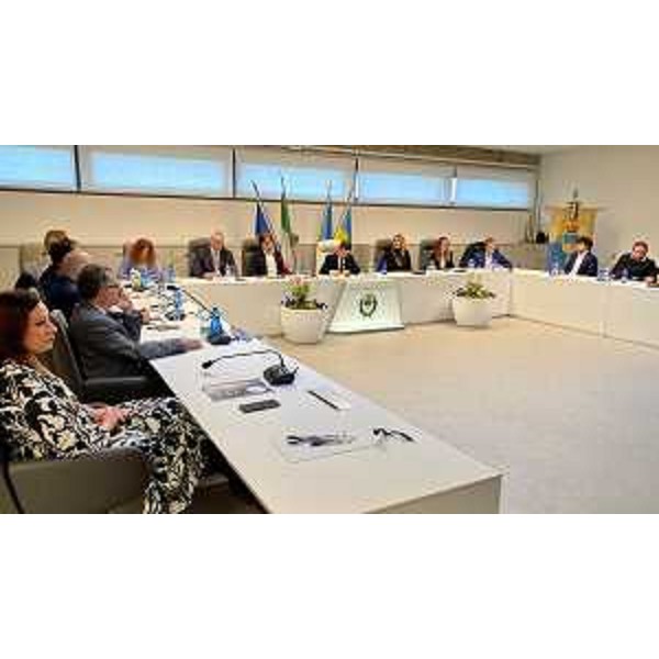 Lassessore Bini in II commissione consiliare per laudizione del network delle città balneari che comprende anche Lignano e Grado - Lassessore Bini in II commissione consiliare per laudizione del network delle città balneari che comprende anche Lignano e Grado