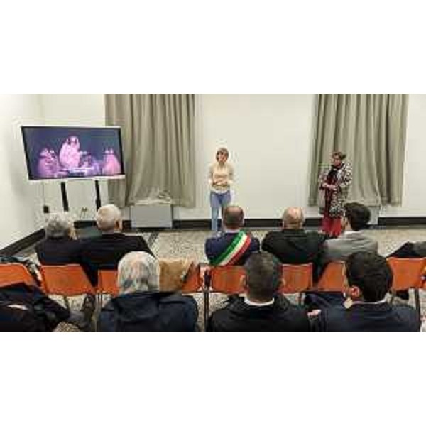 L'assessore alle Finanze del Friuli Venezia Giulia Barbara Zilli all'inaugurazione della mostra "Il Gesù di Zeffirelli. La preparazione di un colossal". - L'assessore alle Finanze del Friuli Venezia Giulia Barbara Zilli all'inaugurazione della mostra "Il Gesù di Zeffirelli. La preparazione di un colossal".