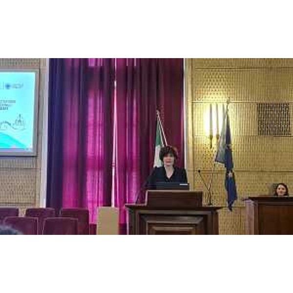 L'assessore regionale Alessia Rosolen nel corso del suo intervento - L'assessore regionale Alessia Rosolen nel corso del suo intervento