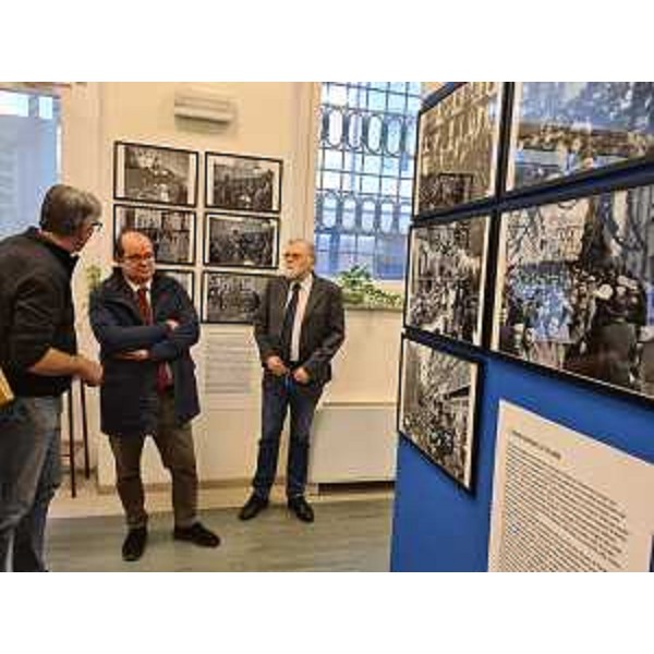 Il vicepresidente Mario Anzil in visita all'Irci di Trieste - Il vicepresidente Mario Anzil in visita all'Irci di Trieste