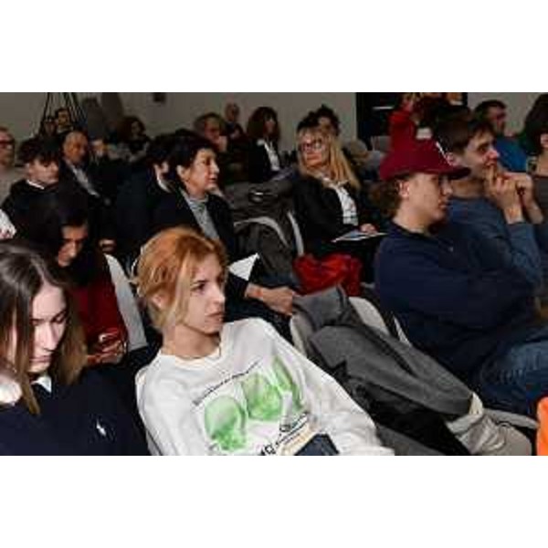 Alcuni studenti presenti all'iniziativa. - Alcuni studenti presenti all'iniziativa.