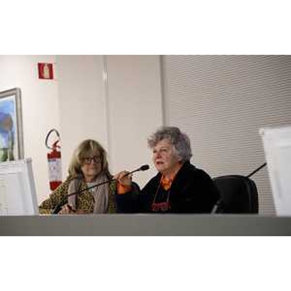 Le curatrici del progetto "Zigaina100": da destra Francesca Agostinelli e Vanja Strukelj - Le curatrici del progetto "Zigaina100": da destra Francesca Agostinelli e Vanja Strukelj