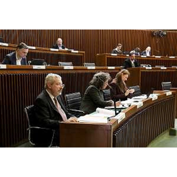 La IV Commissione consiliare impegnata nell'esame del ddl 16 - La IV Commissione consiliare impegnata nell'esame del ddl 16