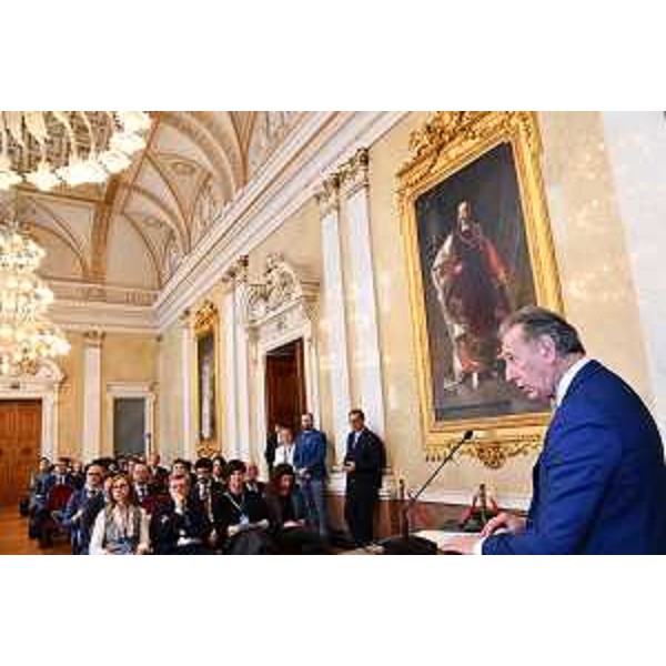 L'assessore Fabio Scoccimarro interviene nel corso della seconda giornata degli Stati Generali per lo sviluppo sostenibile dell'Alto Adriatico e dell'Europa centrale a Trieste. - L'assessore Fabio Scoccimarro interviene nel corso della seconda giornata degli Stati Generali per lo sviluppo sostenibile dell'Alto Adriatico e dell'Europa centrale a Trieste.