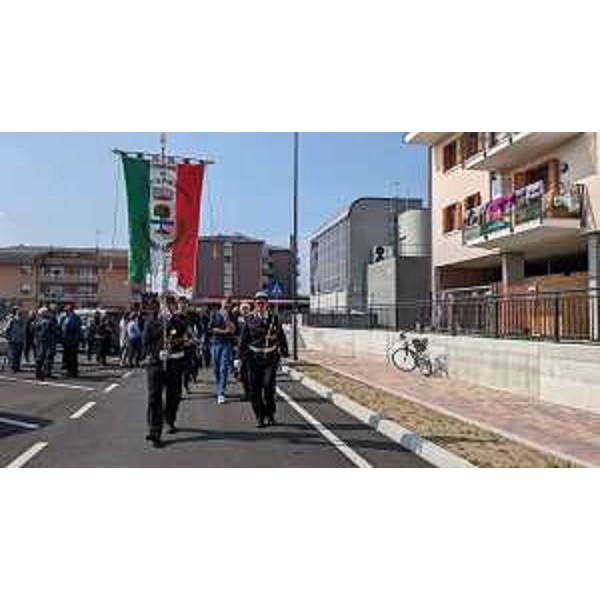 Un momento della cerimonia del taglio del nastro del nuovo posteggio a Pasiano di Pordenone - Un momento della cerimonia del taglio del nastro del nuovo posteggio a Pasiano di Pordenone 