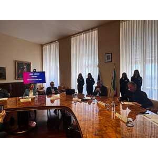 Un'immagine della presentazione con gli assessori regionali Roberti e Scoccimarro - Un'immagine della presentazione con gli assessori regionali Roberti e Scoccimarro