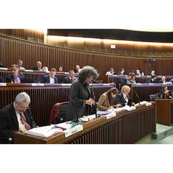 I consiglieri mentre approvano l'articolato del ddl 16 - I consiglieri mentre approvano l'articolato del ddl 16