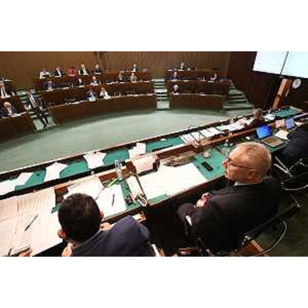 I lavori dell'Aula coordinati dal presidente del Cr Fvg, Mauro Bordin - I lavori dell'Aula coordinati dal presidente del Cr Fvg, Mauro Bordin