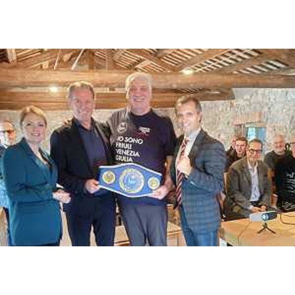 Un momento dell'incontro con l'assessore regionale alla Difesa dell'Ambiente, Fabio Scoccimarro. - Un momento dell'incontro con l'assessore regionale alla Difesa dell'Ambiente, Fabio Scoccimarro.