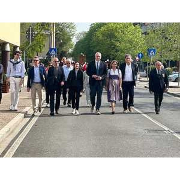 La consigliera leghista Maddalena Spagnolo all'inaugurazione della Festa di Primavera a Latisana a fianco del presidente del Cr Fvg, Mauro Bordin - La consigliera leghista Maddalena Spagnolo all'inaugurazione della Festa di Primavera a Latisana a fianco del presidente del Cr Fvg, Mauro Bordin