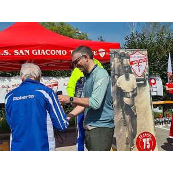 Hanno preso parte alla corsa podisti di tutte le età. - Hanno preso parte alla corsa podisti di tutte le età.