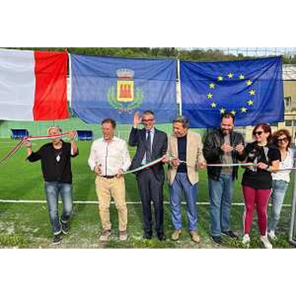 Taglio del nastro del campo di calcio a 7 a Muggia. - Taglio del nastro del campo di calcio a 7 a Muggia.