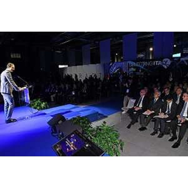 Massimiliano Fedriga parla al pubblico internazionale di "Selecting Italy". - Massimiliano Fedriga parla al pubblico internazionale di "Selecting Italy".