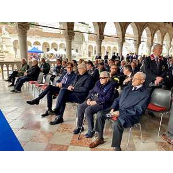 L'assessore alle Attività produttive Sergio Emidio Bini presente alla cerimonia che si è tenuta a Udine. - L'assessore alle Attività produttive Sergio Emidio Bini presente alla cerimonia che si è tenuta a Udine.